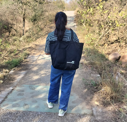 Essential Tote - Neutral Serenity (Button Closure)